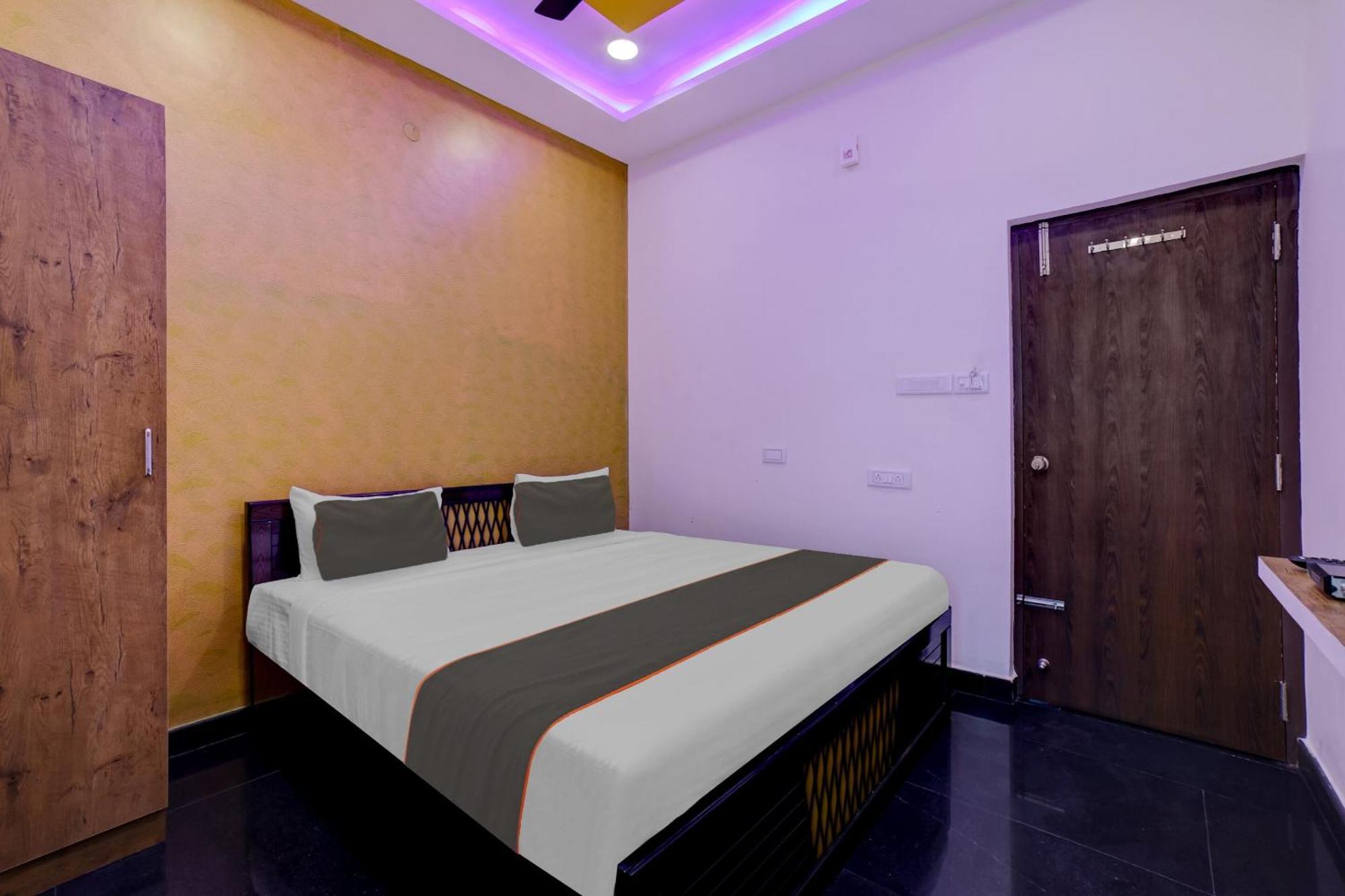 Hotel Collection O 81063 Day And Night Residency Bangalore Esterno foto