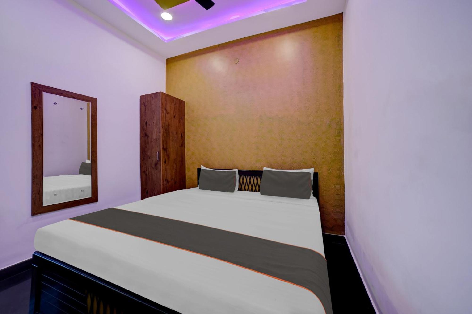 Hotel Collection O 81063 Day And Night Residency Bangalore Esterno foto