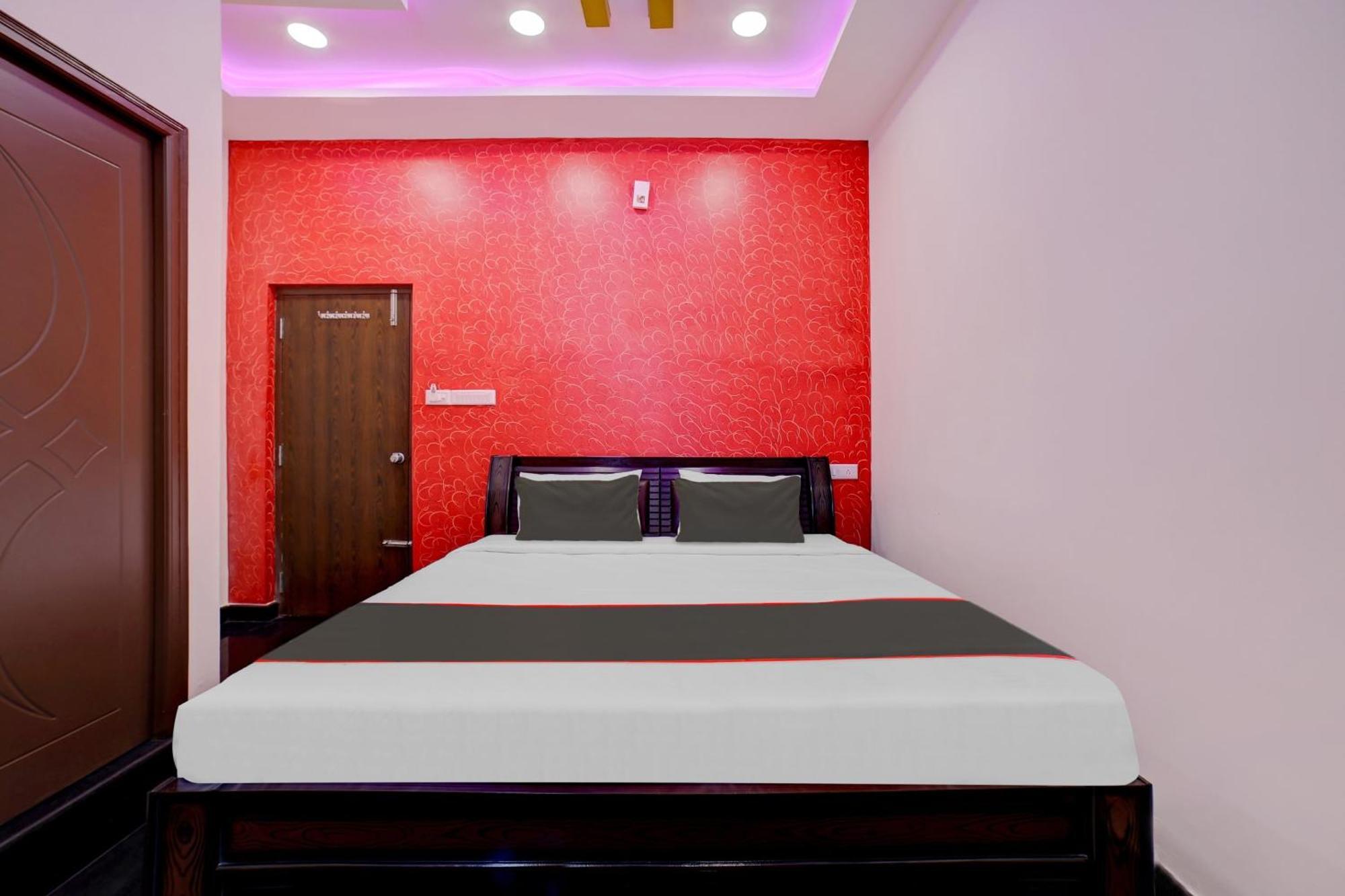 Hotel Collection O 81063 Day And Night Residency Bangalore Esterno foto